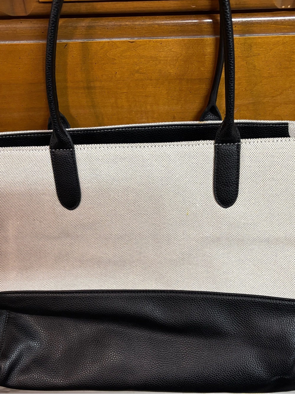 THE RITZ CARLTON ARUBA LARGE ZIP TOP TOTE BAG W POUCH EUC - Picture 3 of 4